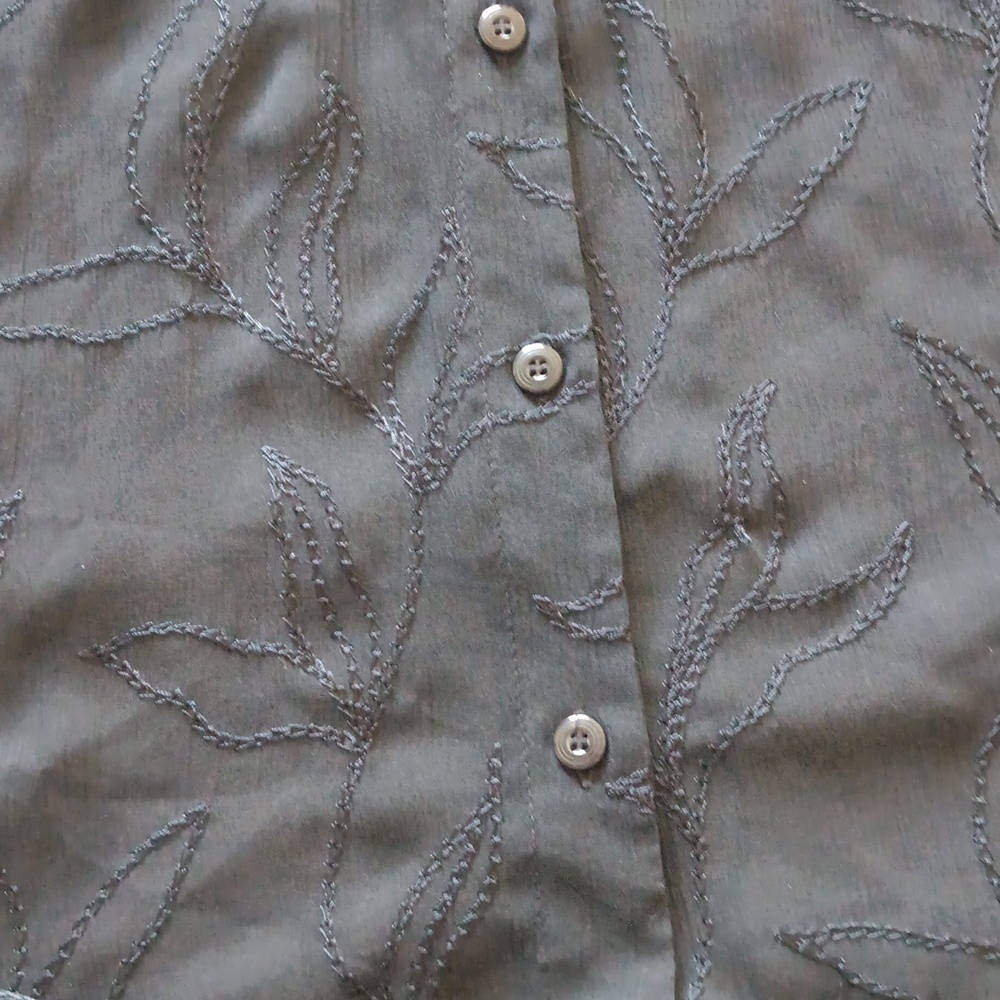 Evan Picone Black Sheer Embroidered Button Blouse Or Dinner Jacket.EUC - Picture 10 of 10